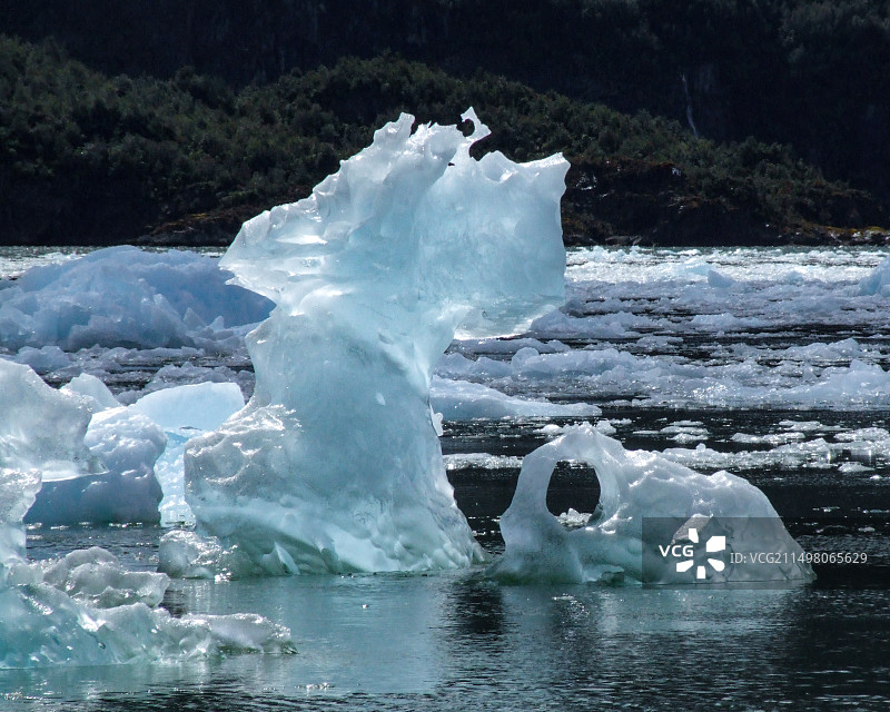 来自智利圣拉斐尔冰川的冰山图片素材