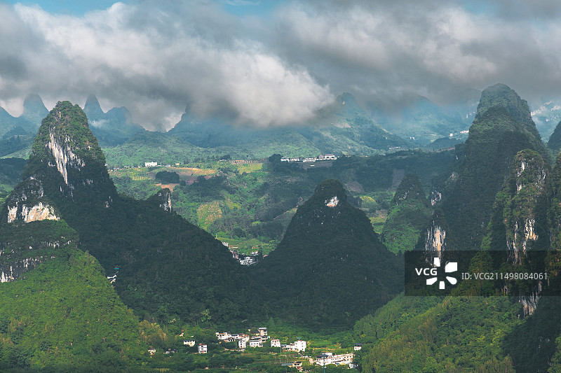 中国广西桂林阳朔兴坪漓江老寨山桂林山水甲天下漓江山水甲桂林图片素材
