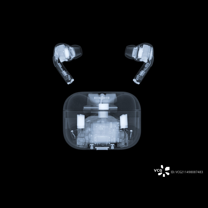 带充电盒的耳机X光片图片素材