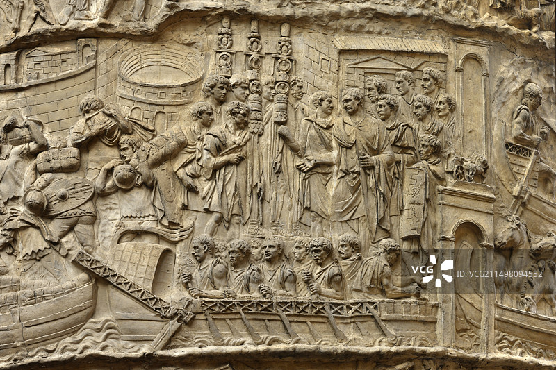 特拉扬接受军旗图片素材