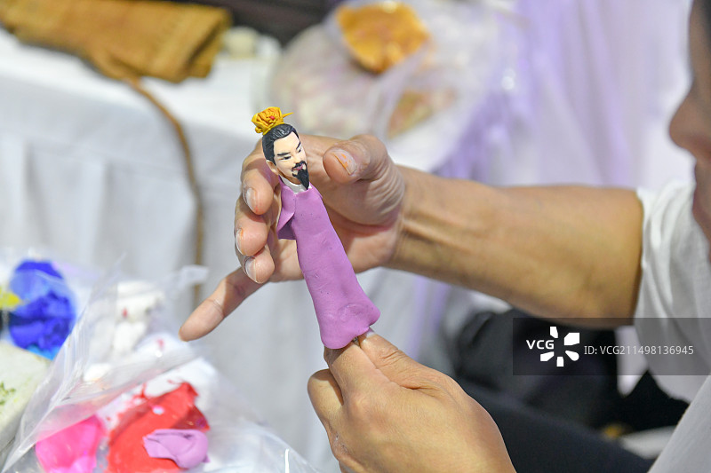 面塑的制作过程；传统工艺美术面塑；捏面人；非物质文化遗产面塑图片素材