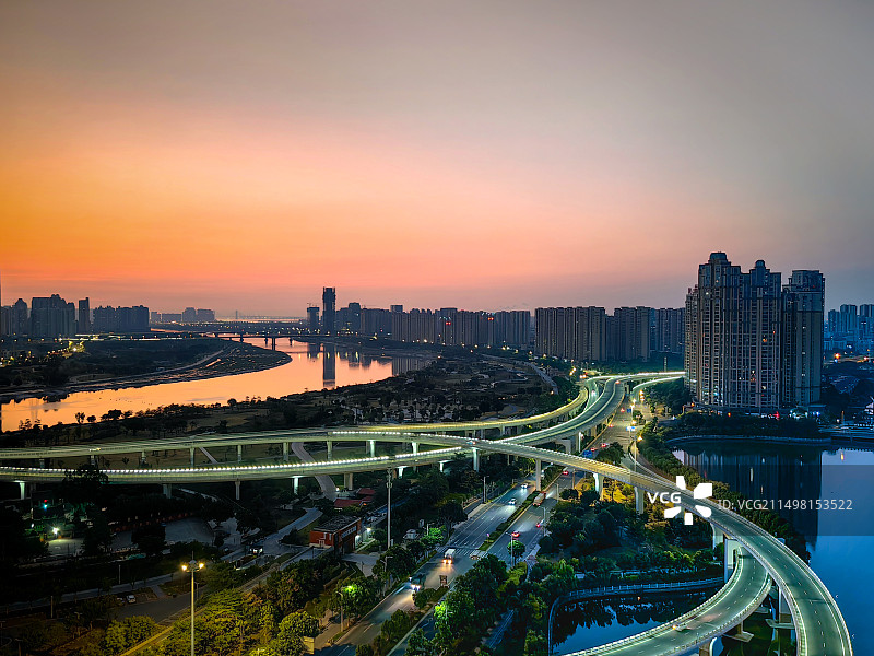 美好时光代理人图片素材