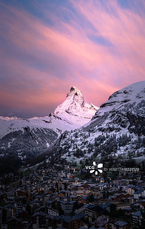 马特洪峰的早霞图片素材