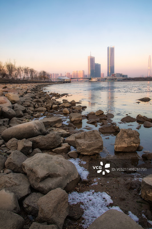 天津滨海区海河沿岸城市风光图片素材