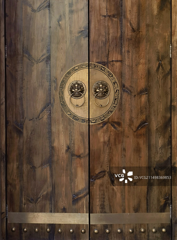 一扇古门图片素材