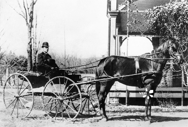 乡村医生出诊图片素材