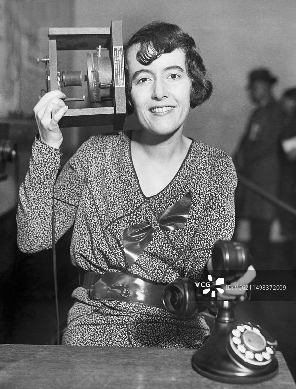 20世纪20年代的新旧电话图片素材