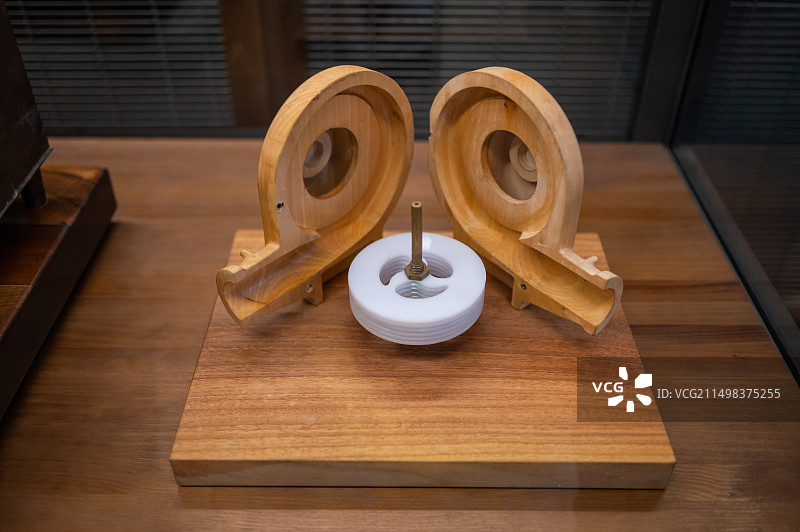 尼古拉·特斯拉展览上的模型涡轮机图片素材