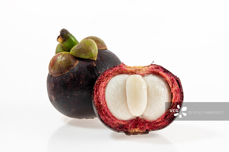 白色背景上的热带水果山竹莽吉柿图片素材