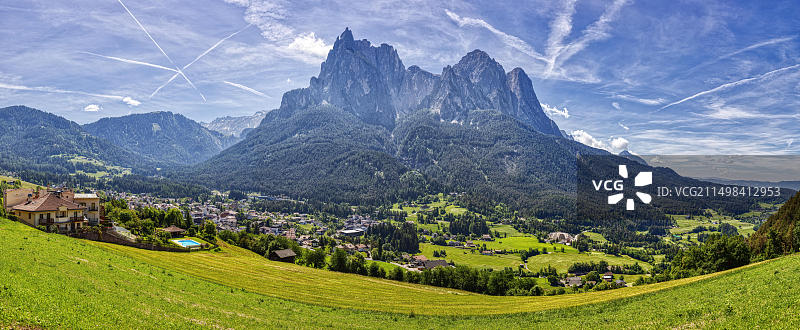 意大利南蒂罗尔卡斯特尔罗托的希利亚尔地区风光图片素材