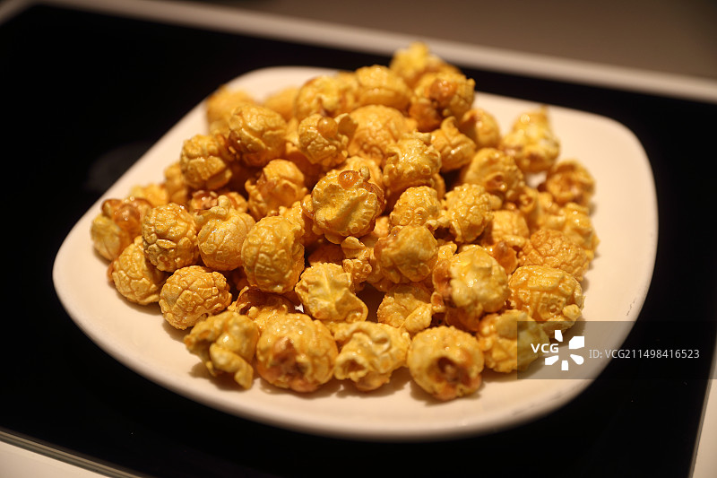 一碟爆米花图片素材