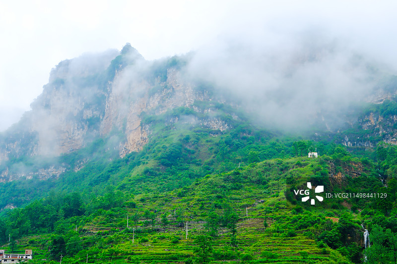 中国南方喀斯特风光，南方喀斯特峡谷风光，贵州喀斯特风光，贵州喀斯特峡谷风光，峡谷人家，猫洞峡图片素材