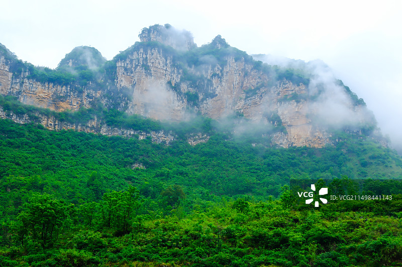 中国南方喀斯特风光，南方喀斯特峡谷风光，贵州喀斯特风光，贵州喀斯特峡谷风光，峡谷人家，猫洞峡图片素材