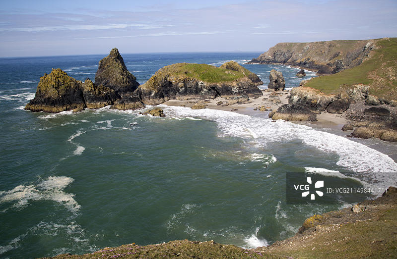 英国康沃尔利泽德半岛金斯湾沿海风光图片素材