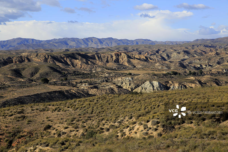 西班牙阿尔梅里亚石膏喀斯特自然景观区的石灰岩沙漠景观图片素材