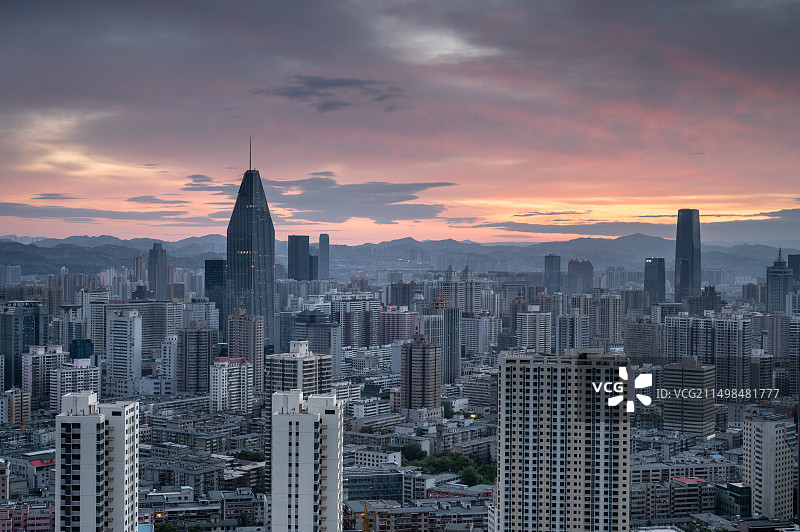 甘肃兰州早晨日出城市天际线风光图片素材