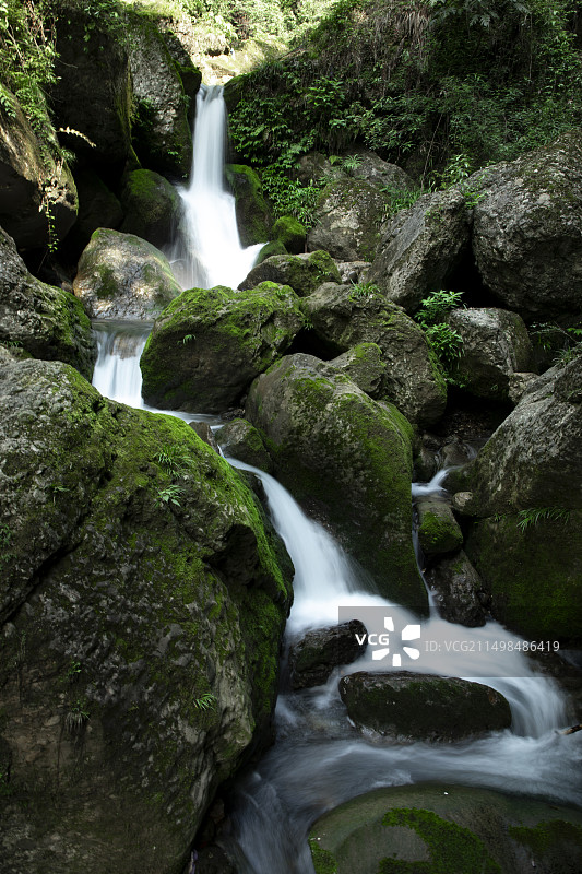 成都青城山五龙沟溪流瀑布图片素材