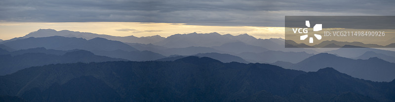 峨眉群山图片素材
