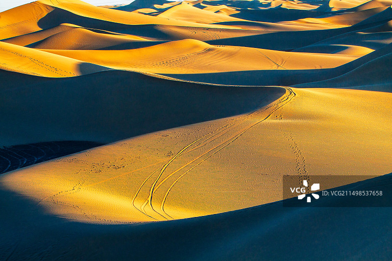 丹巴吉林沙漠图片素材