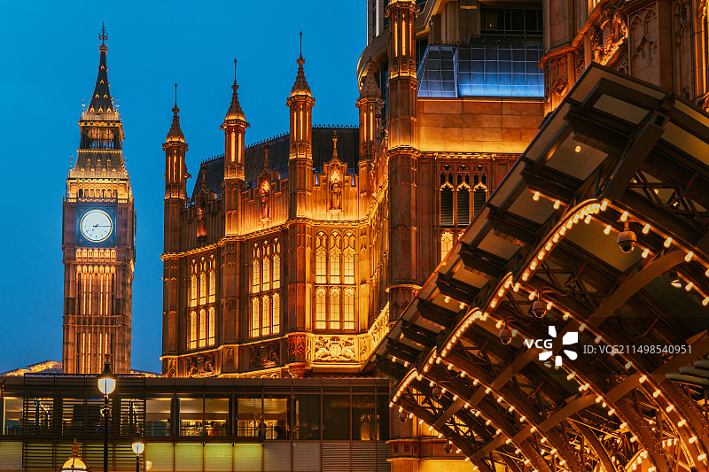 澳门伦敦人大本钟夜景图片素材
