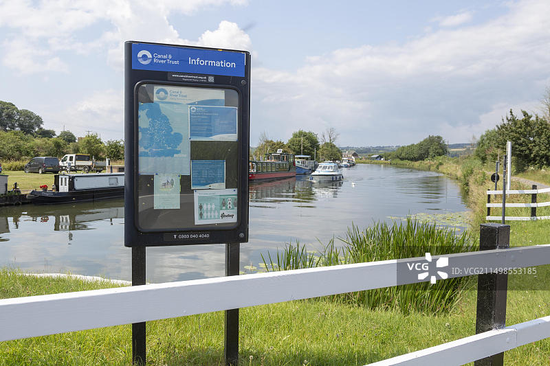 格洛斯特和夏普内斯运河，珀顿，格洛斯特郡，英国运河和河流信托信息通知图片素材