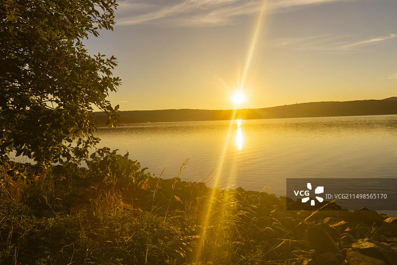 德国萨克森州格尔利茨上卢萨蒂亚的贝茨多夫湖图片素材