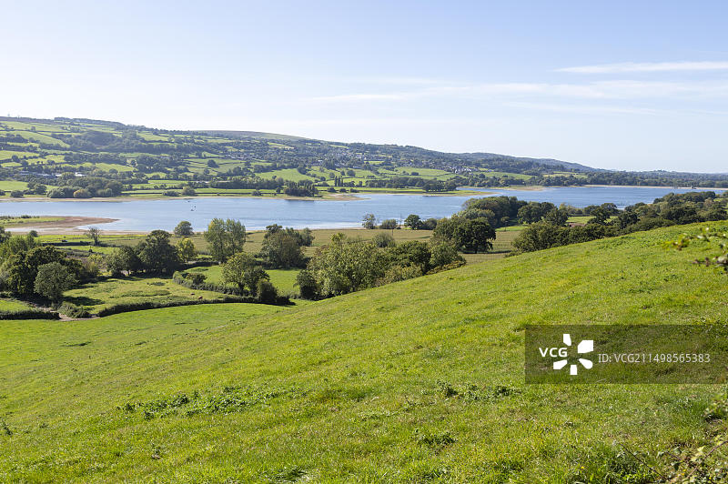 从英格兰萨默塞特郡内普内特·瑟布韦尔俯瞰布拉格登水库至门迪普斯图片素材