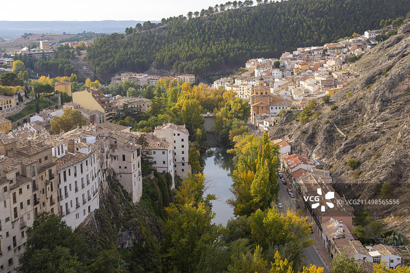 西班牙昆卡胡卡河的圣安东桥和巴里奥社区图片素材