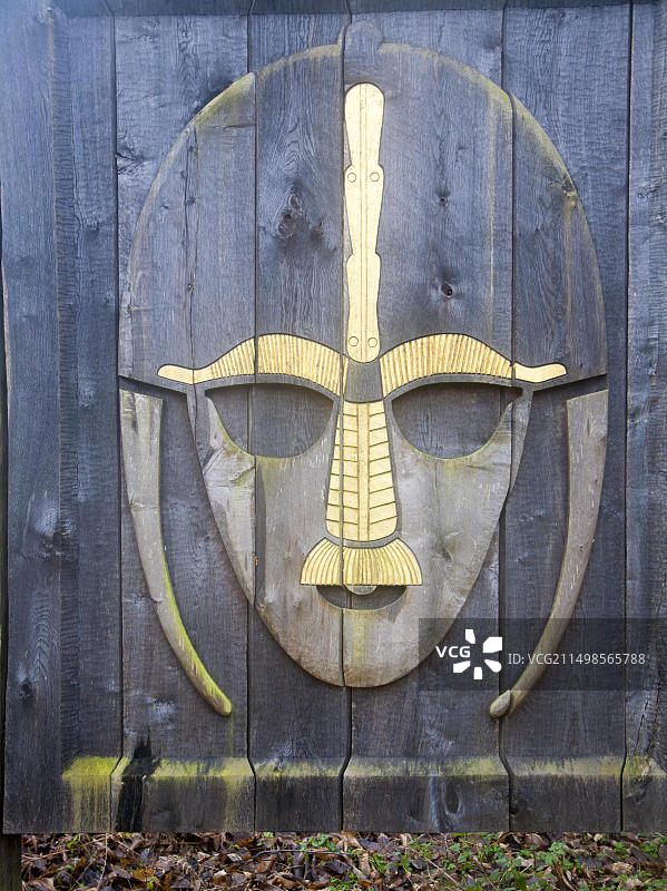 萨顿胡头盔的木镶板版本，英格兰萨福克图片素材