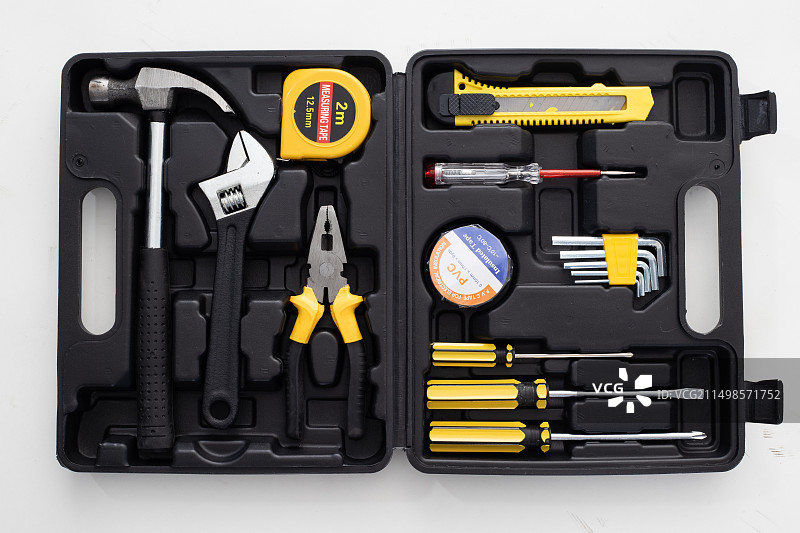 工具箱里的五金工具图片素材