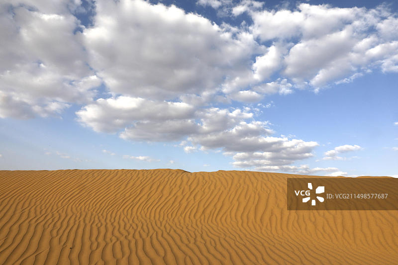 伊朗梅斯尔沙漠（卡维尔盐漠中部，2019年3月12日）图片素材