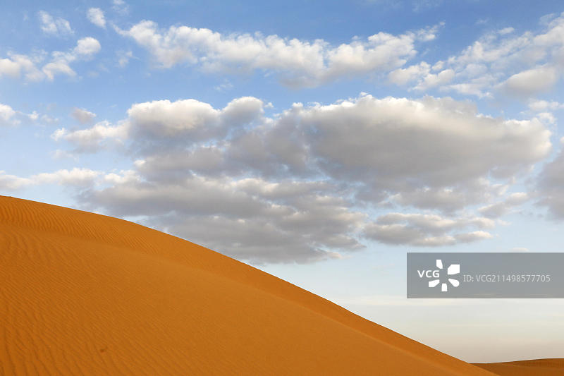 伊朗梅斯尔沙漠（卡维尔盐漠中部，2019年3月12日）图片素材