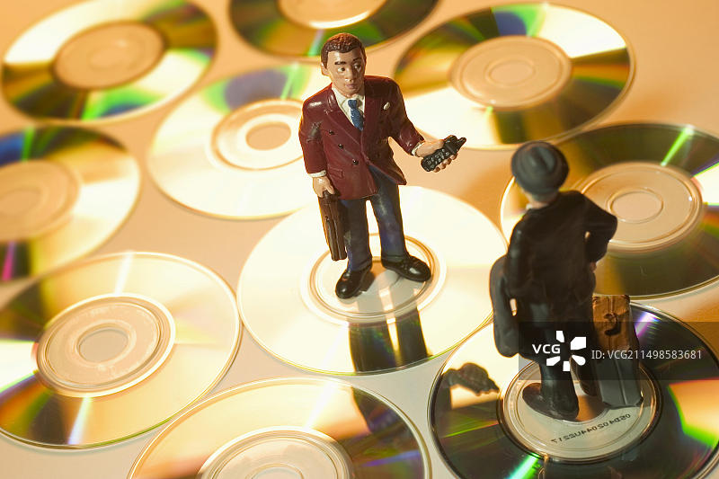 光盘上的商务男士形象图片素材