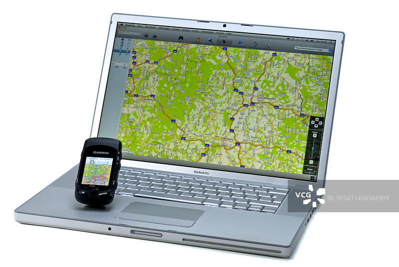 导航系统和自行车电脑在笔记本电脑上规划路线图片素材