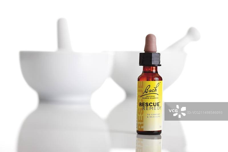 瓶装、烧瓶装、滴装的巴赫花图片素材