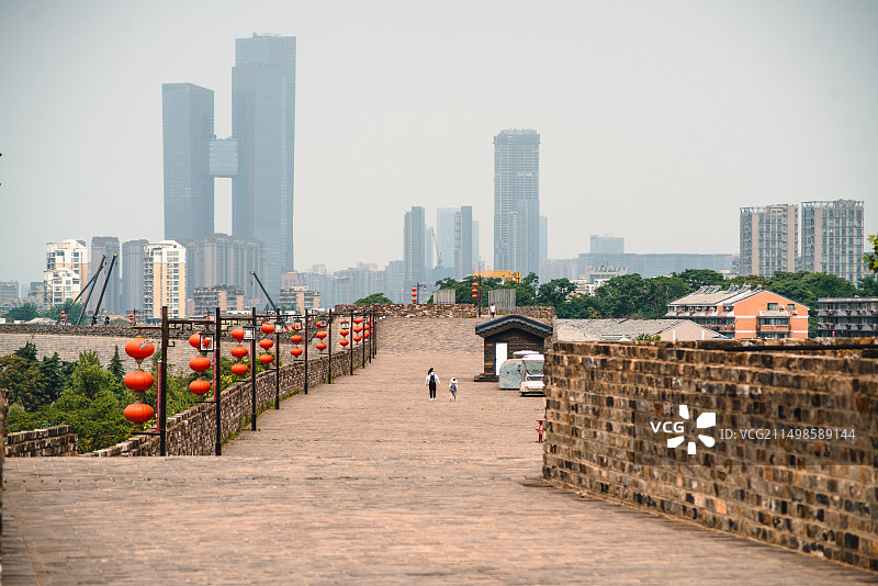 南京城墙东水关到中华门段风光图片素材