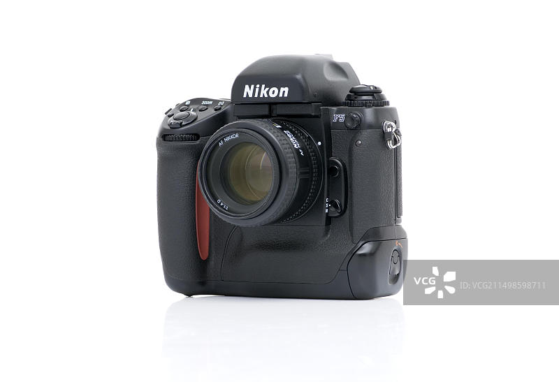 尼康 F5 专业单反相机，35mm 格式图片素材