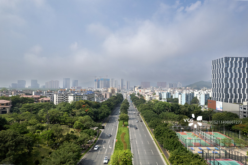 航拍唐家镇的港湾大道和港湾一号图片素材