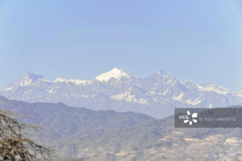 加德满都山脉雪峰的宽阔景观，尼泊尔加德满都，亚洲图片素材