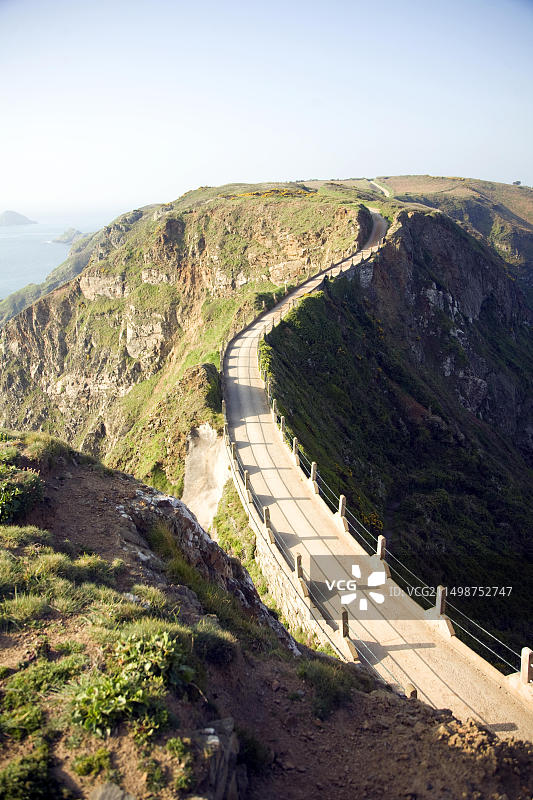 萨克岛和小萨克岛之间的狭窄通道，海峡群岛，英国图片素材