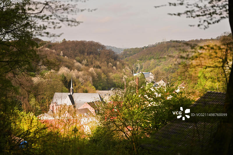 伊瑟隆：今年四月异常温暖的天气图片素材