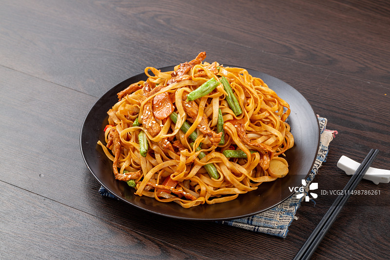 肉肉豆角焖面,豆角,瘦肉,鲜肉,猪肉,蒸面,焖面,卤面,面食,面条,主食图片素材