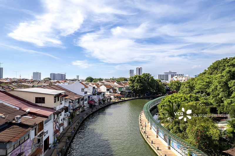 马来西亚马六甲河两岸晴朗时航拍风光图片素材