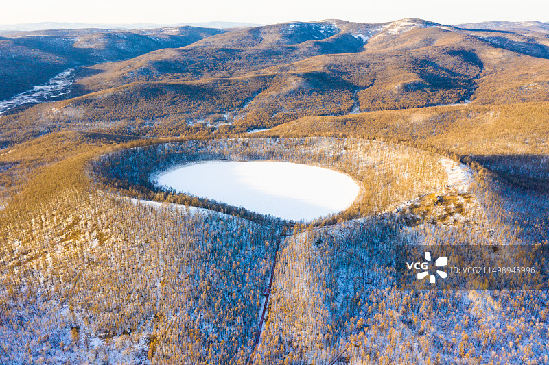 阿尔山天池图片素材