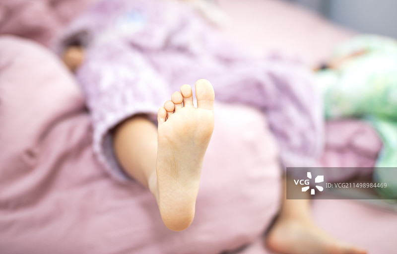 孩子的脚丫子特写图片素材