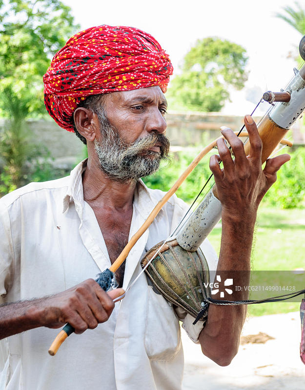 拉贾斯坦邦焦特布尔的拉万哈塔琴师图片素材