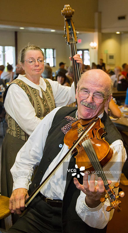 密歇根州迪尔伯恩的格林菲尔德村的弦乐队图片素材
