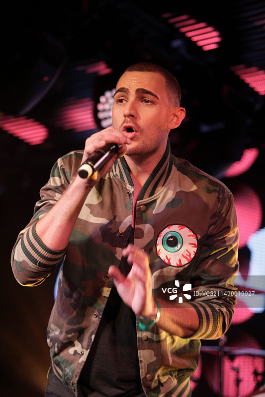 音乐家查理·布朗在英国富勒姆切尔西足球俱乐部Under The Bridge Club演出图片素材