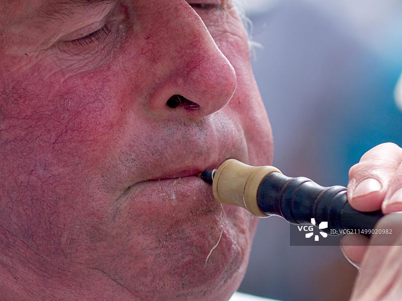 音乐家演奏布列塔尼风笛图片素材