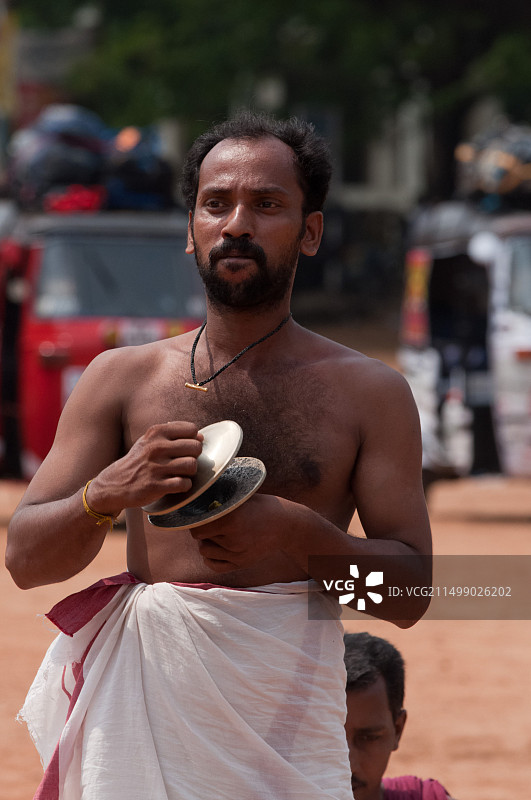 印度科钦的喀拉拉邦音乐家演奏图片素材